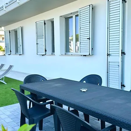 Appartement M411 - Marcelli, Nuovo Trilocale Con Corte Privata
