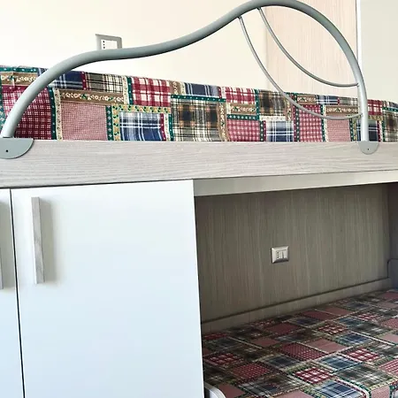 M411 - Marcelli, Nuovo Trilocale Con Corte Privata Apartament *